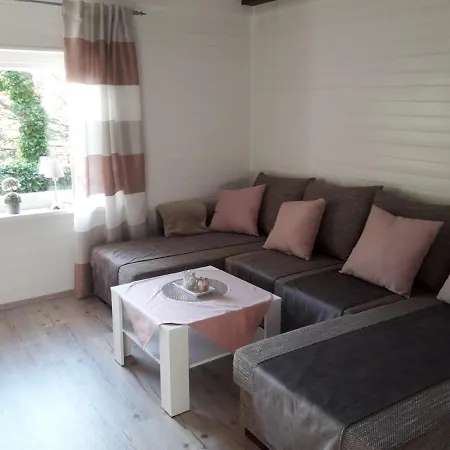 Waldhuette Am Klingberg